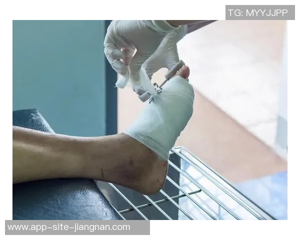 锡安因左脚骨挫伤缺席训练透露落地时踩到对手脚上并无大碍