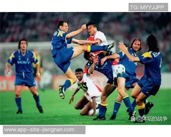 阿贾克斯惨遭欧冠洗礼三战全败仅进一球排名垫底