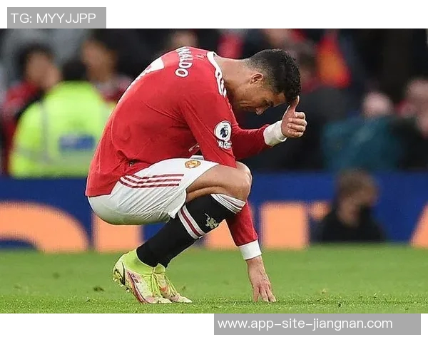 小卡状态低迷半场表现惨淡仅得2分正负值创全场最低纪录 小卡状态低迷半场表现惨淡仅得2分正负值创全场最低纪录