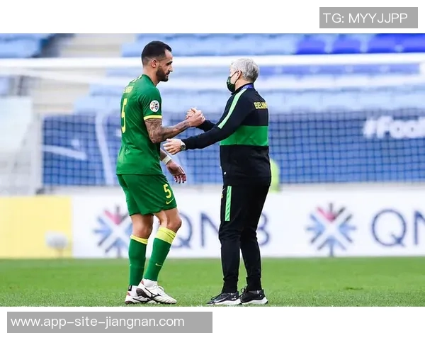 新赛季三外援齐聚基地ErikThomas加入合训提升球队实力 新赛季三外援齐聚基地ErikThomas加入合训提升球队实力